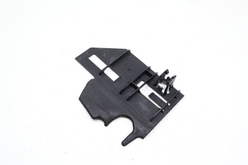 Coolant Hose Bracket / Clip 17127613140 — Used (SKU 692244)
