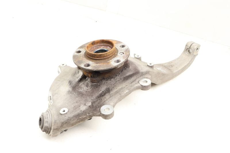Spindle Knuckle w/ Wheel Bearing 31216777751 — Used (SKU 692501)