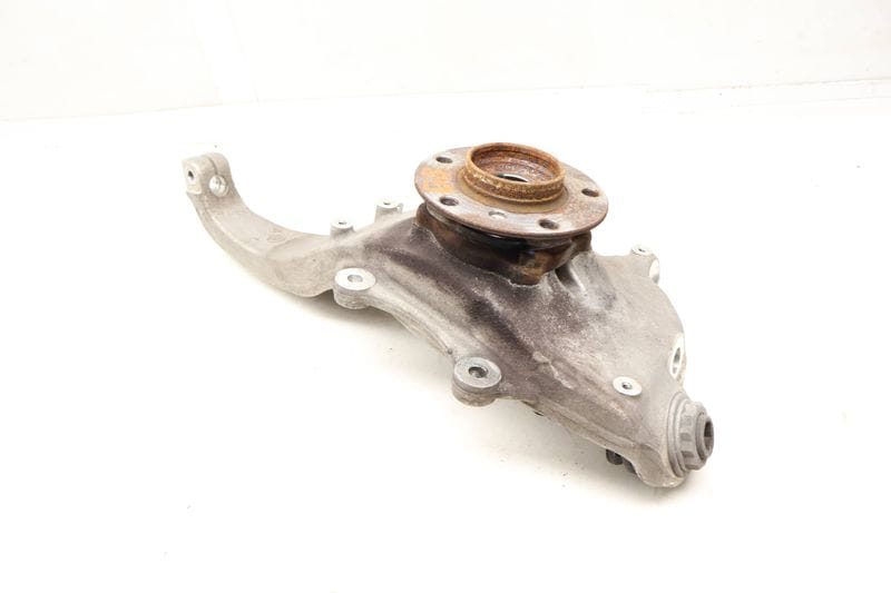 Spindle Knuckle w/ Wheel Bearing 31216777752 — Used (SKU 692502)