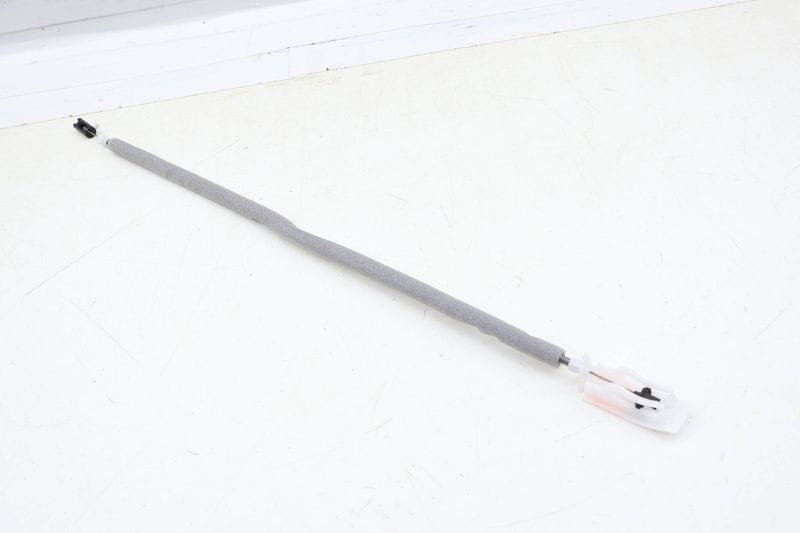 Interior Door Handle Release / Bowden Cable 51227175720 — Used (SKU 692289)