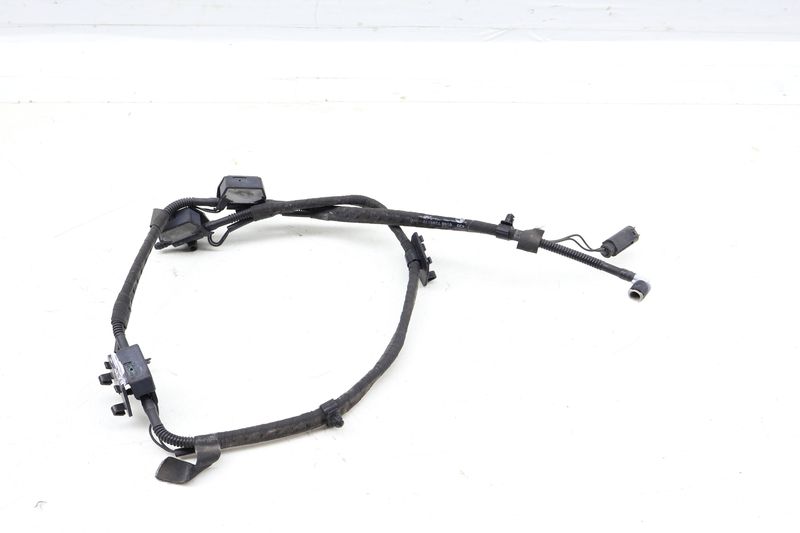 Windshield Washer Nozzle Array 61667205117 — Used (SKU 692422)