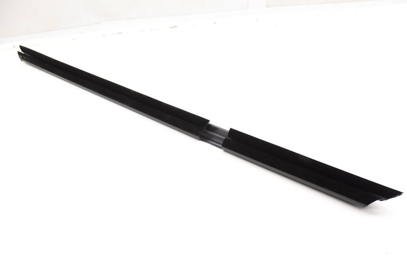 Inner Door / Window Slot Seal 51357182289 — Used (SKU 583936)