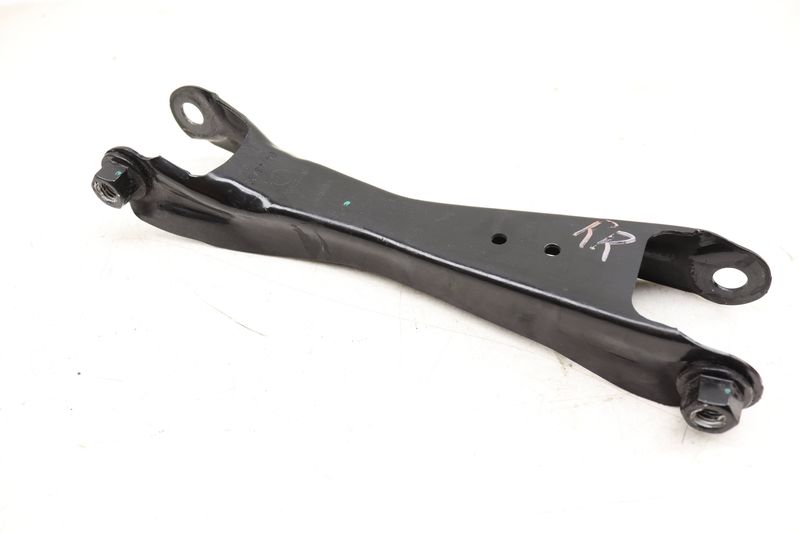 Wishbone / Trailing / Control Arm 33306867880 — Used (SKU 504513)