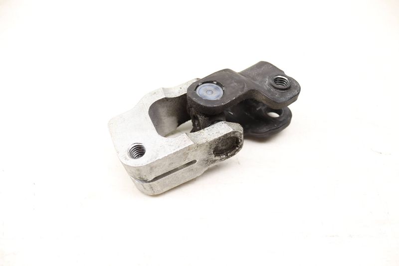 Steering Column Double Joint / Knuckle 32306864587 — Used (SKU 504523)