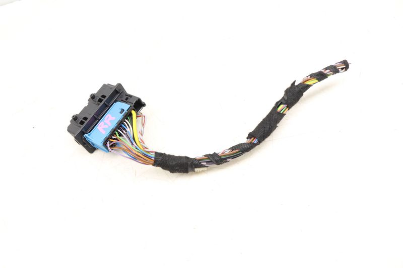Door Wiring Connector / Pigtail 61129224370 — Used (SKU 523605)