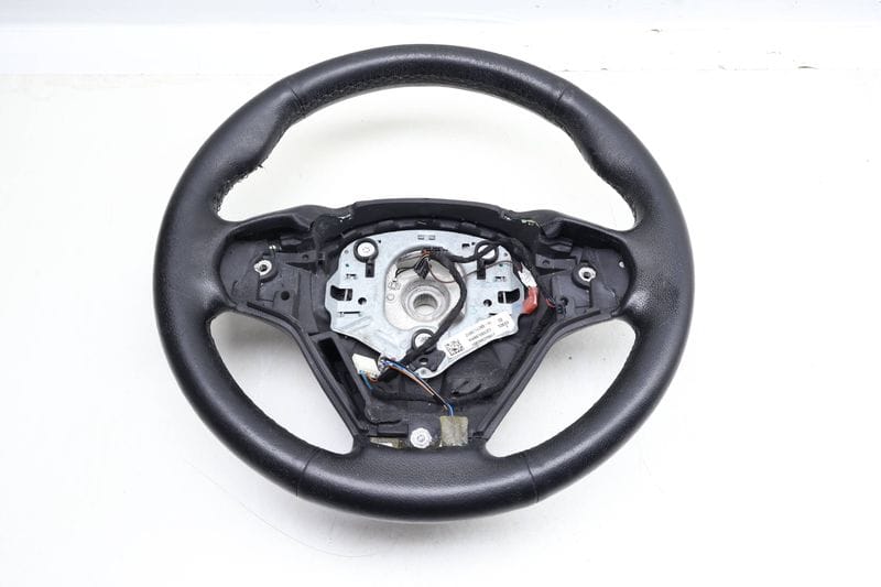 3-SPOKE Sport Steering Wheel (LEATHER) 32306879924 — Used (SKU 647258)
