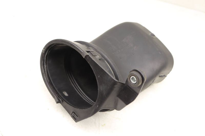 Air Intake Duct 13717601870 — Used (SKU 542210)