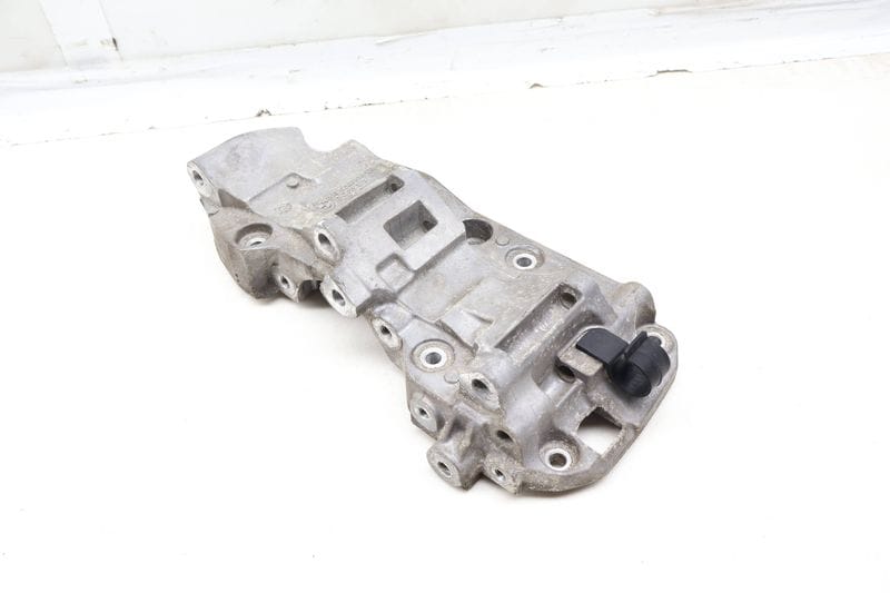 Engine Mount Bracket 11168506863 — Used (SKU 647468)