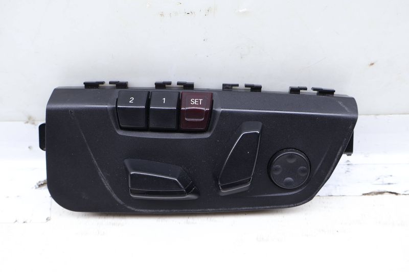 Seat Adjustment Switch 61319359831 — Used (SKU 647352)