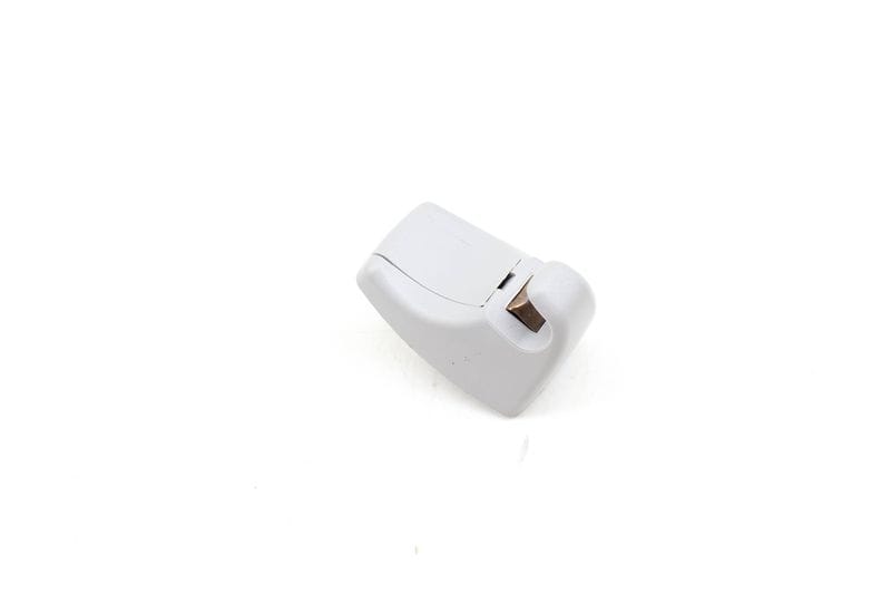 Sun Visor Clip / Bracket 51167066647 — Used (SKU 647355)