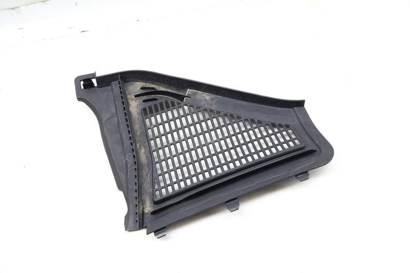 Slotted Firewall / Cowl Cover 64319184004 — Used (SKU 647454)