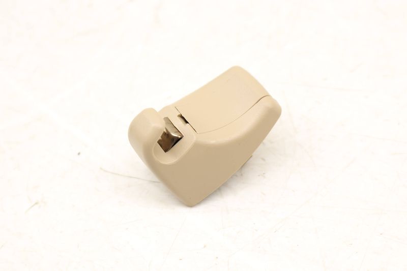 Sun Visor Clip / Bracket 51167069755 — Used (SKU 541896)