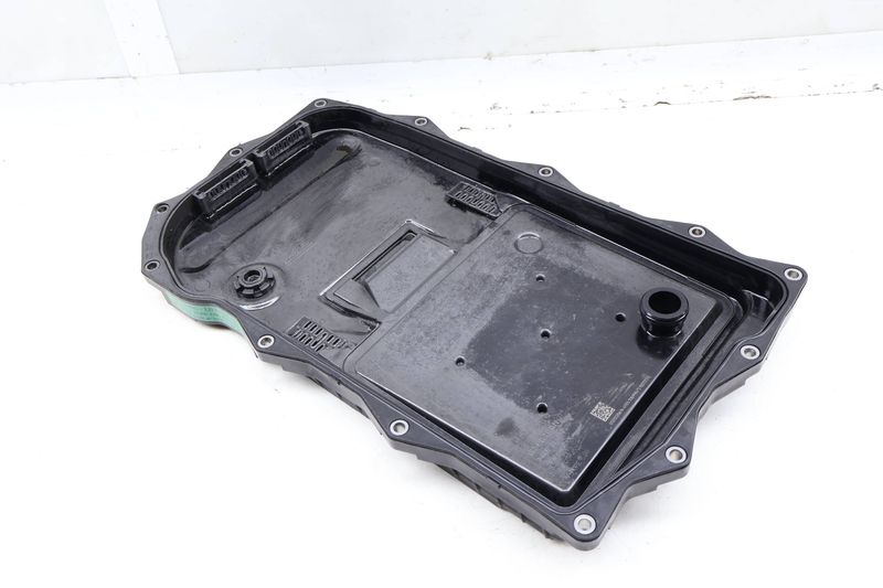 Transmission Oil Pan 24118612901 — Used (SKU 647623)