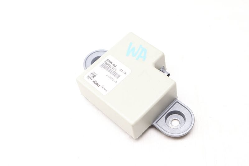Trunk Antenna Module 65206935024 — Used (SKU 647442)
