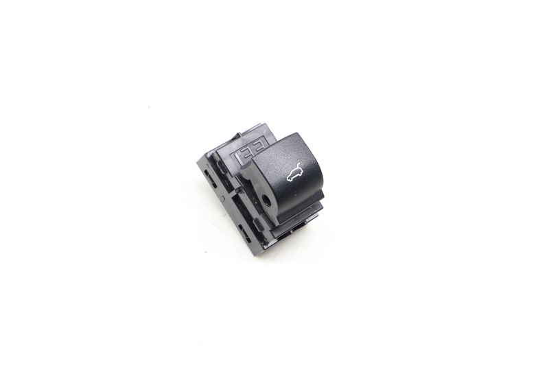 Trunk / Hatch Release Switch 61319303662 — Used (SKU 647372)
