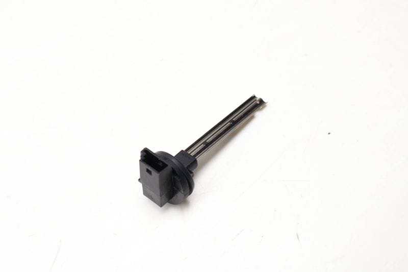 Climate Control Temp Sensor 64226929095 — Used (SKU 642213)