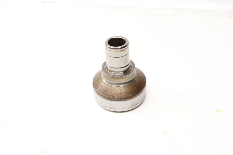 Crankshaft / Crank Pulley Hub 11237574827 — Used (SKU 642758)