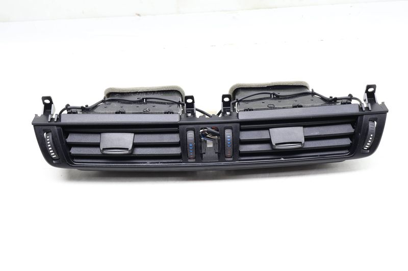 Dash Center Air Vent 64229252648 — Used (SKU 639188)