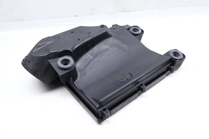 Engine Air Filter Housing / Box (LOWER) 13717583713 — Used (SKU 639276)