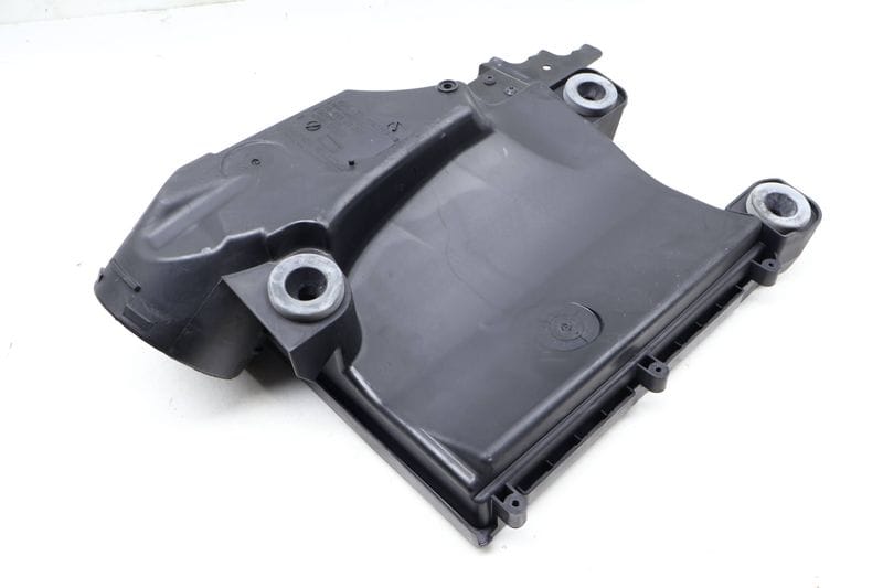 Engine Air Filter Housing / Box (LOWER) 13717583713 — Used (SKU 642442)