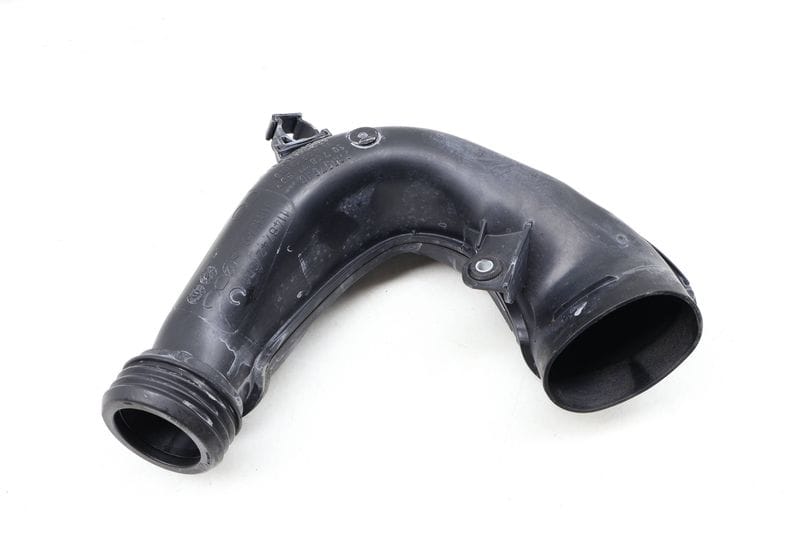Engine Air Intake Duct 13718614548 — Used (SKU 642529)