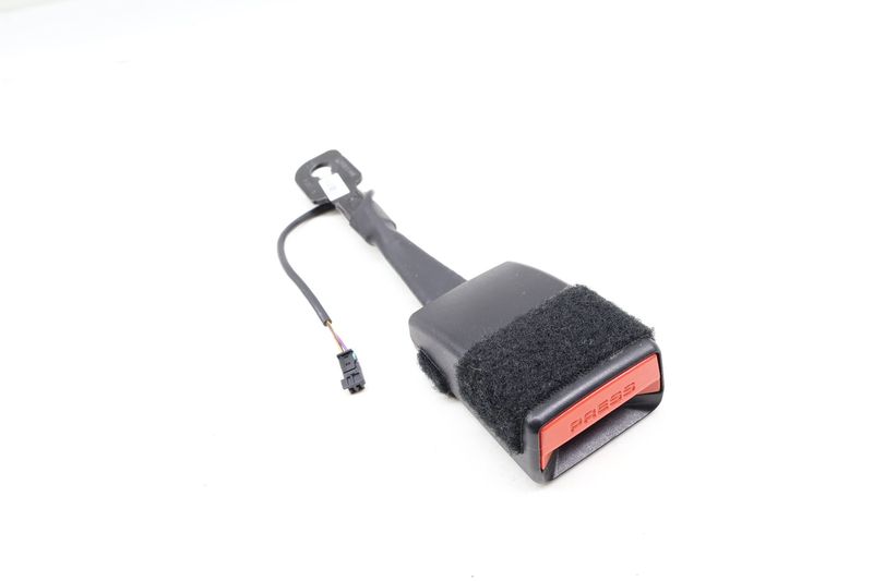 Seat Buckle / Receiver 72117297131 — Used (SKU 639212)