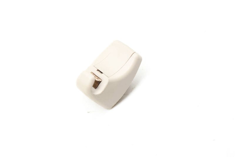 Sun Visor Clip / Bracket 51167227034 — Used (SKU 642269)