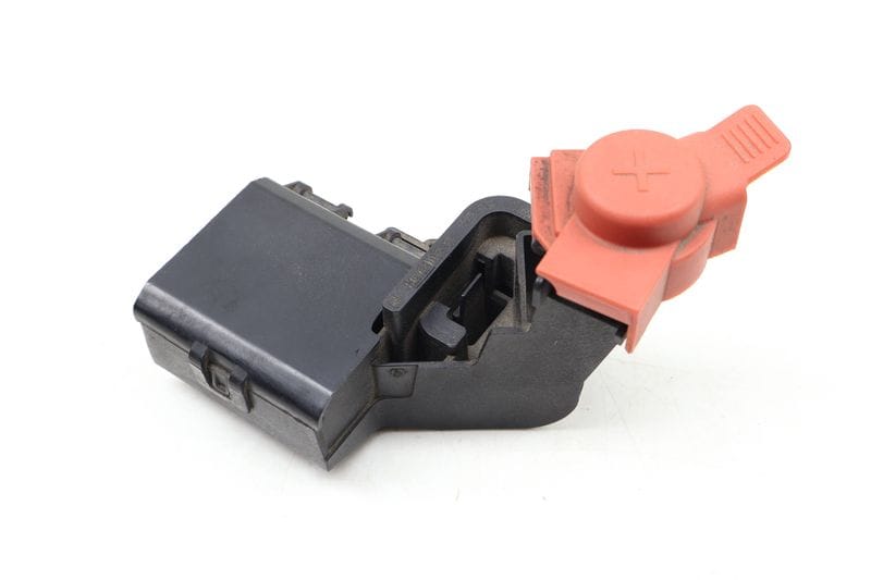 Positive Battery Terminal / Junction Box 61139367807 — Used (SKU 639160)