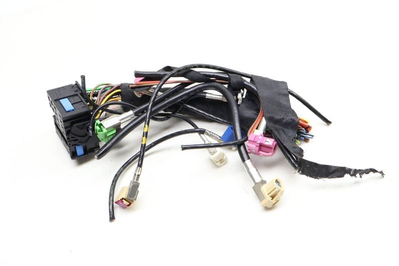 Radio / Stereo / Navigation Head Unit Wiring Connector Set — Used (SKU 639224)