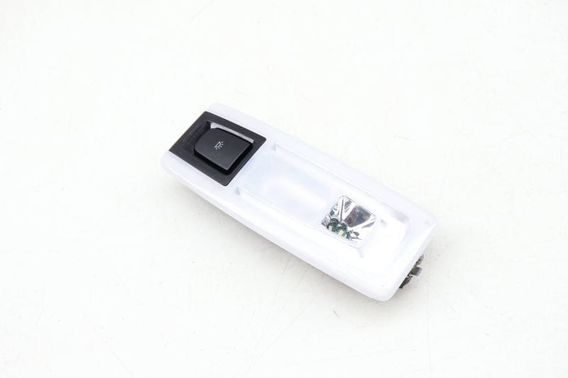 Interior Dome Reading Light 63319288995 — Used (SKU 642184)