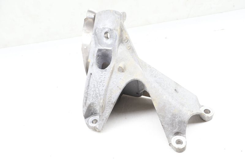 Engine Mount Bracket 22116852858 — Used (SKU 642408)