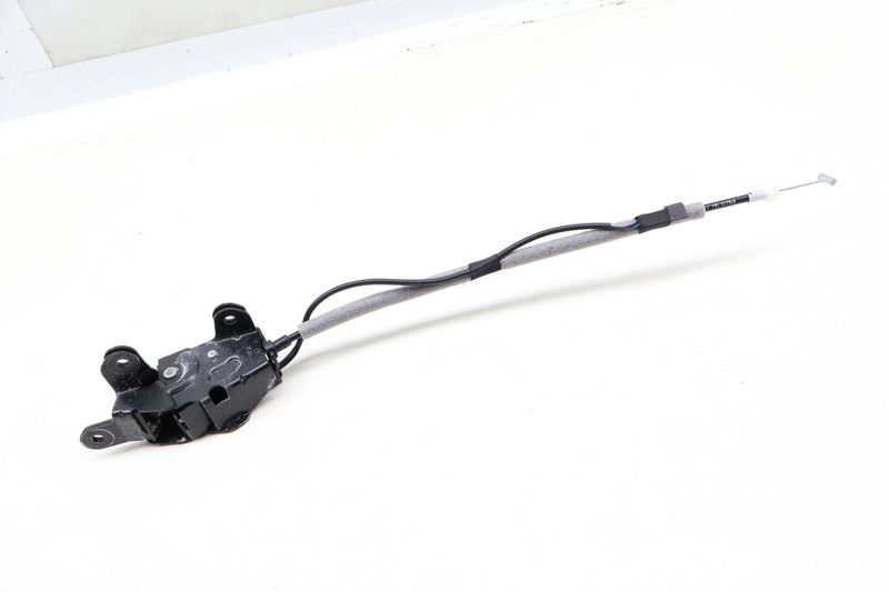 Lower Trunk Hatch Latch / Lock 51247351058 — Used (SKU 639252)