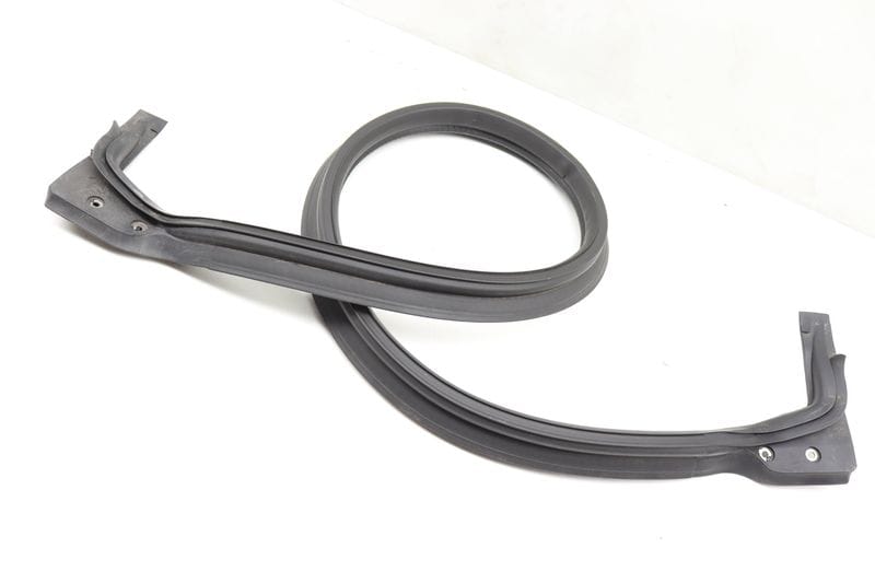 Convertible Folding Top Gasket / Trunk Weather Stripping 51767191265 — Used (SKU 582202)