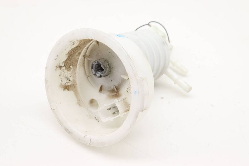 Fuel Flange / Filter 16117313793 — Used (SKU 582367)