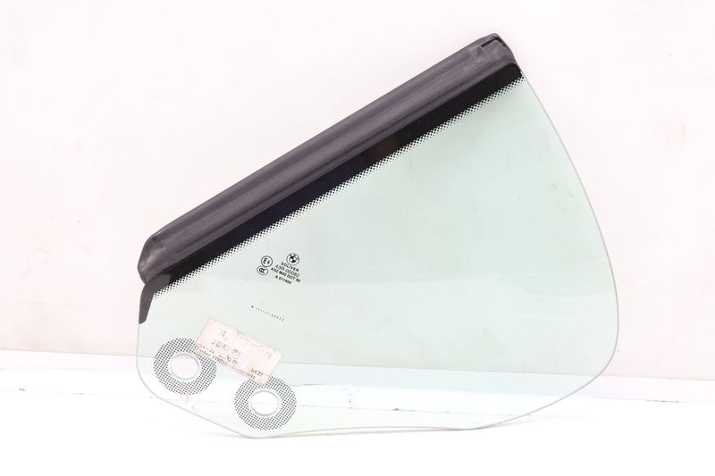 Quarter Window Glass 51377192301 — Used (SKU 582192)