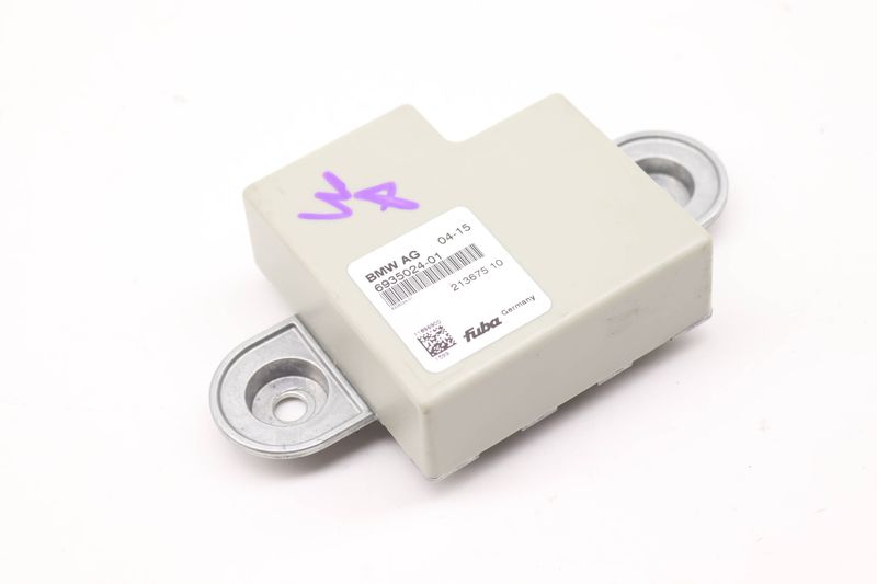 Trunk Antenna Module 65206935024 — Used (SKU 582218)