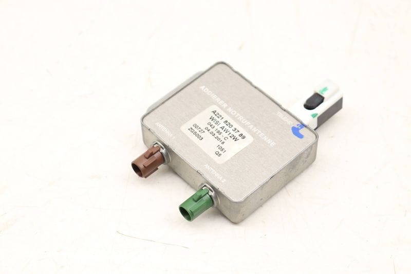 Antenna Booster / Splitter Amplifier Module 2218203789 — Used (SKU 502241)