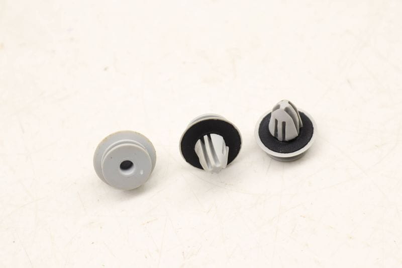 Door Panel Clip / Fastener Set (3) 0009916000 — Used (SKU 502156)