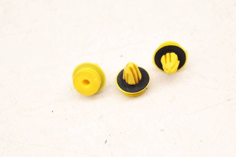 Door Panel Clip / Fastener Set (3) 0009916000 — Used (SKU 502161)