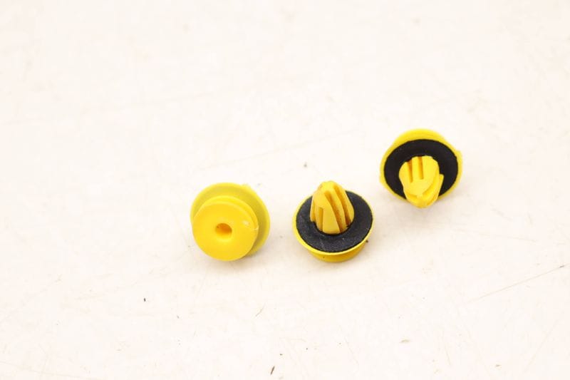 Door Panel Clip / Fastener Set (3) 0009916000 — Used (SKU 502163)
