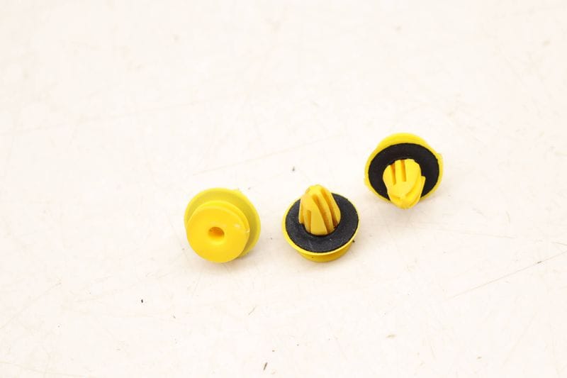 Door Panel Clip / Fastener Set (3) 0009916000 — Used (SKU 502164)