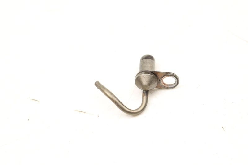 Engine Oil Spray Valve / Jet 2751800043 — Used (SKU 502576)