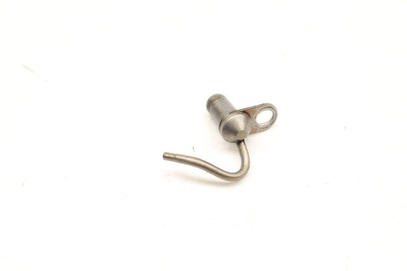 Engine Oil Spray Valve / Jet 2751800043 — Used (SKU 502577)
