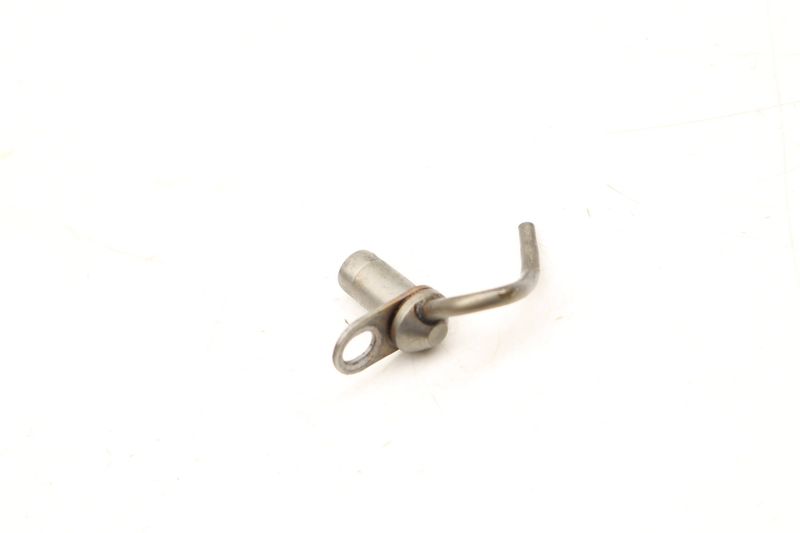 Engine Oil Spray Valve / Jet 2751800043 — Used (SKU 502579)