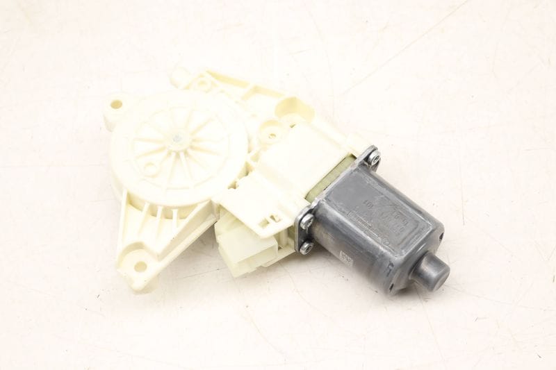Door Window Motor 1669060201 — Used (SKU 502255)