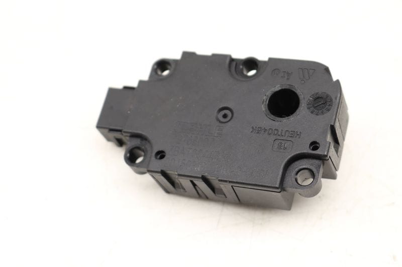 HVAC Flap / Servo Air Motor / Actuator 0999069600 — Used (SKU 502107)
