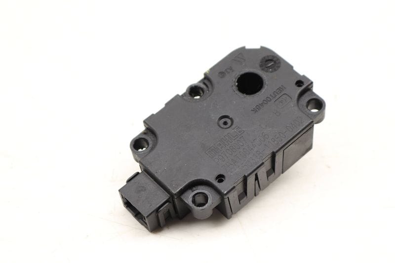 HVAC Flap / Servo Air Motor / Actuator 0999069600 — Used (SKU 502112)
