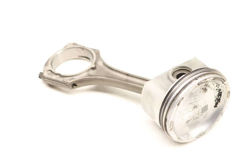 Piston w/ Connecting Rod 2790300317 — Used (SKU 502881)