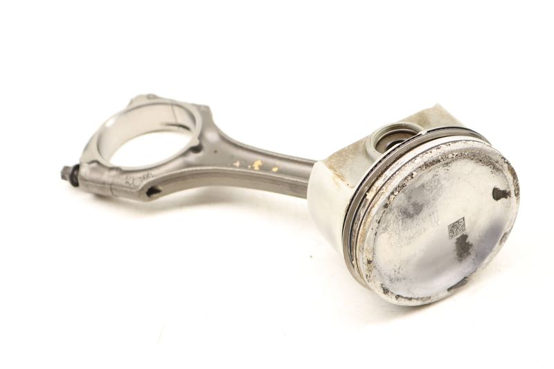 Piston w/ Connecting Rod 2790300317 — Used (SKU 502883)