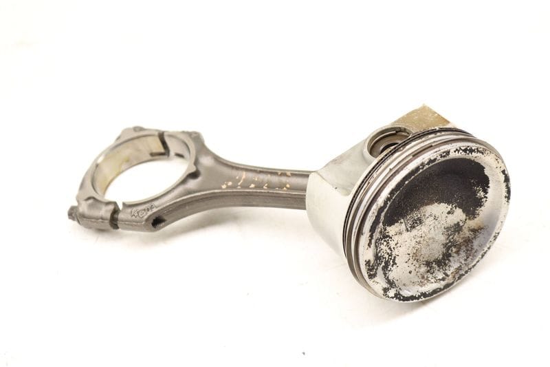 Piston w/ Connecting Rod 2790300317 — Used (SKU 502887)